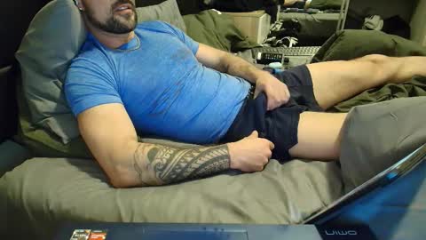 Zuko online show from November 13, 2025, 3:49 am