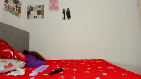 Snapshot of zule__williams chatting on June 15, 2026, 11:12 am zule online show from June 15, 2026, 11:12 am