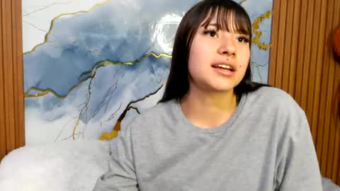 zulemapiel online show from June 18, 2026, 12:00 am