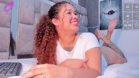 Snapshot of zulyjones chatting on October 27, 2025, 12:09 pm Zuly online show from October 27, 2025, 12:09 pm