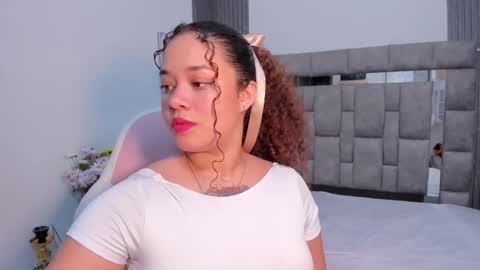 Zuly  online show from November 17, 2025, 7:08 pm