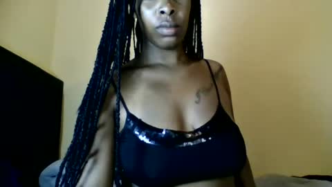 Snapshot of zurivelvetstudio chatting on June 12, 2026, 6:51 pm zurivelvetstudio online show from June 12, 2026, 6:51 pm