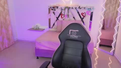 ZURY   online show from November 6, 2025, 11:44 am