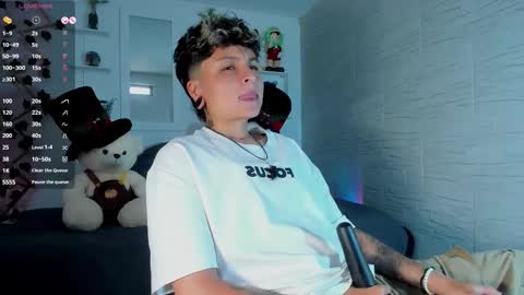 Snapshot of zuryramirez_ chatting on September 10, 2025, 8:09 pm Zury Ramirez online show from September 10, 2025, 8:09 pm