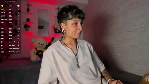Snapshot of zuryramirez_ chatting on September 18, 2025, 12:01 am Zury Ramirez online show from September 18, 2025, 12:01 am