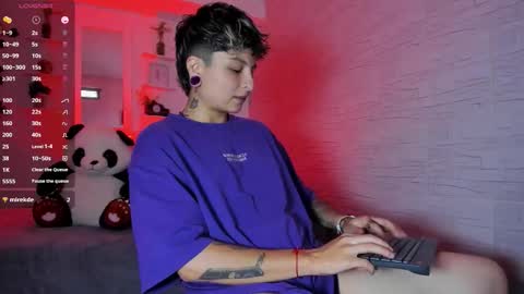 Snapshot of zuryramirez_ chatting on September 18, 2025, 8:00 pm Zury Ramirez online show from September 18, 2025, 8:00 pm