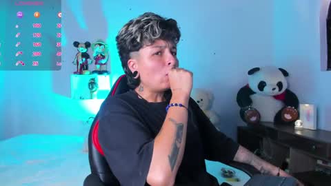Snapshot of zuryramirez_ chatting on May 23, 2026, 8:35 pm Zury Ramirez online show from May 23, 2026, 8:35 pm