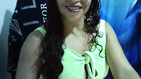 Snapshot of zusanahot chatting on January 3, 2025, 3:38 am zusanahot online show from January 3, 2025, 3:38 am