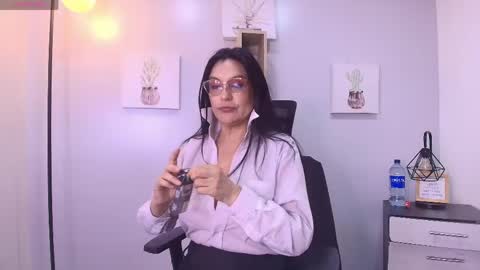 Snapshot of zuzana21 chatting on April 28, 2026, 1:05 pm Zuzana21 online show from April 28, 2026, 1:05 pm