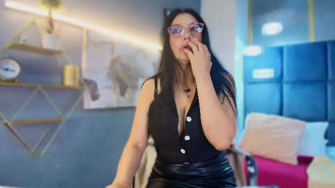 Zuzana21 online show from June 12, 2026, 1:10 pm