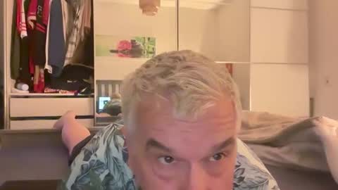 zwickauer1969 online show from May 17, 2026, 7:21 pm