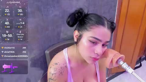 ZYLE online show from December 8, 2024, 7:22 pm