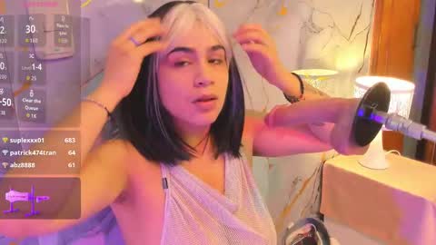 Snapshot of zyle_boobs_ chatting on September 21, 2025, 12:29 pm ZYLE online show from September 21, 2025, 12:29 pm