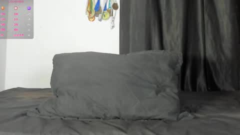 zyon garcia online show from November 2, 2025, 12:35 am