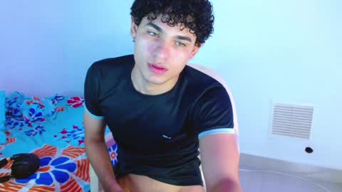 Snapshot of zyrosxk chatting on January 27, 2025, 7:56 am antonio felipe online show from January 27, 2025, 7:56 am