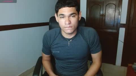 Snapshot of zyrosxk chatting on September 17, 2025, 6:04 am antonio felipe online show from September 17, 2025, 6:04 am