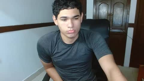 Snapshot of zyrosxk chatting on October 5, 2025, 6:45 am antonio felipe online show from October 5, 2025, 6:45 am