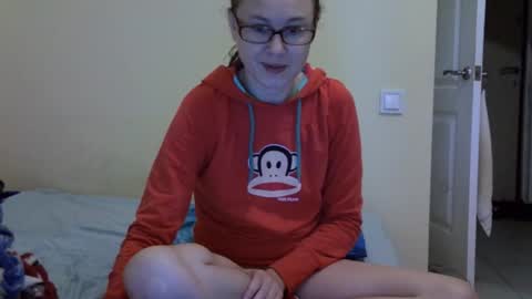 Snapshot of zyuhre chatting on October 6, 2025, 12:35 pm Zyuhre online show from October 6, 2025, 12:35 pm