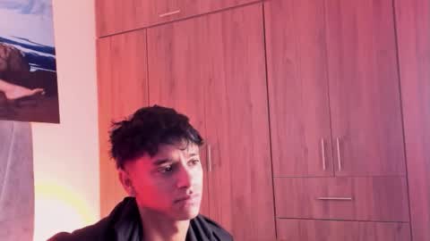 zyzz_1812 online show from October 30, 2025, 5:02 pm