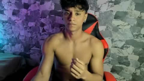 zyzz_1812 online show from May 5, 2026, 4:20 am
