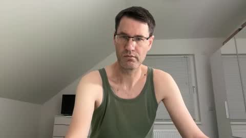 zzz123_cam online show from February 1, 2026, 4:05 pm