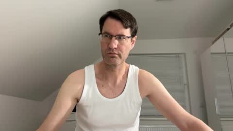 zzz123_cam online show from April 18, 2026, 3:16 pm