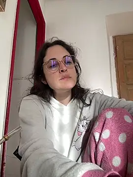 Snapshot of Lunaabbey chatting on May 14, 2026, 5:58 am Lunaabbey online show from May 14, 2026, 5:58 am