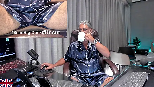 OnlineBossUK online show from July 15, 2026, 5:12 am