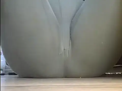 Squirtlady38 online show from December 17, 2024, 11:39 am