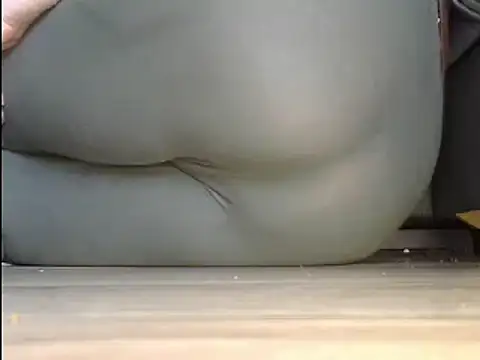Squirtlady38 online show from December 17, 2024, 2:44 pm
