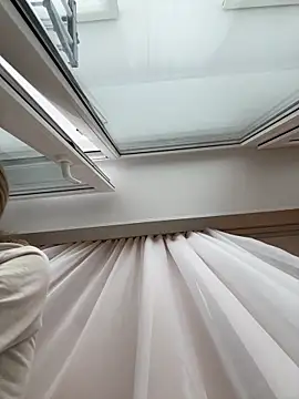 angelmommu online show from April 1, 2026, 7:20 am