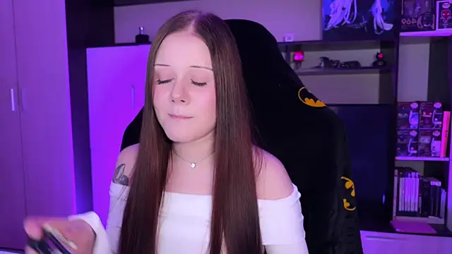 jasminevine online show from March 28, 2026, 8:47 am