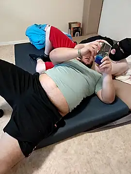 Snapshot of genderfluidco2 chatting on November 8, 2025, 10:48 am genderfluidco2 online show from November 8, 2025, 10:48 am