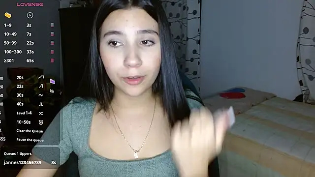 Snapshot of mia__lopez_ chatting on December 7, 2024, 3:47 am mia lopez online show from December 7, 2024, 3:47 am