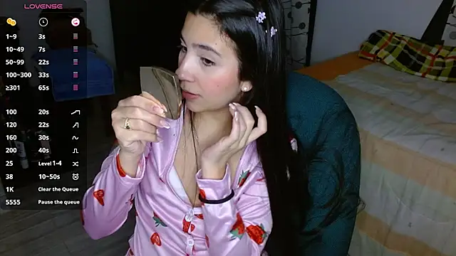Snapshot of mia__lopez_ chatting on December 16, 2024, 10:56 pm mia lopez online show from December 16, 2024, 10:56 pm