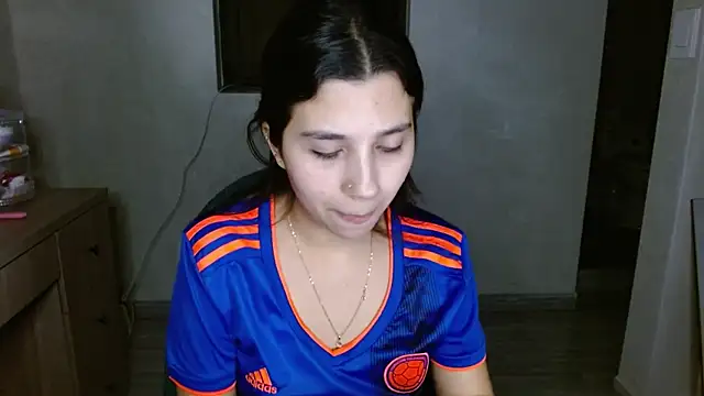 mia  lopez  online show from June 18, 2026, 4:35 am
