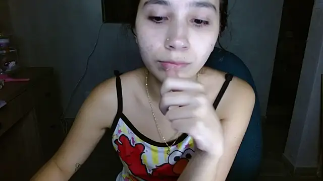 mia  lopez  online show from June 19, 2026, 4:06 am