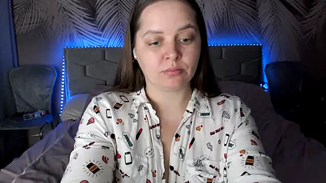 uliastar online show from December 19, 2025, 8:10 am