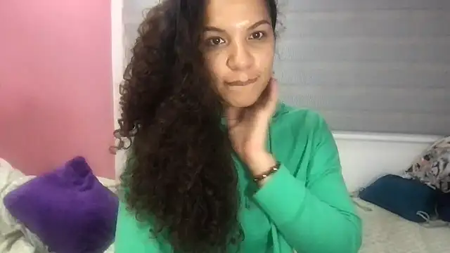 gatubelahot online show from September 24, 2025, 2:15 am