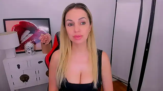 PamelaFlowers online show from January 8, 2025, 6:31 pm