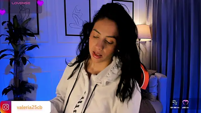 valeriia25  online show from February 15, 2025, 1:49 pm