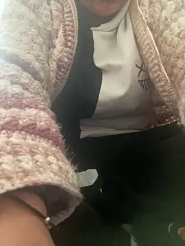 iloss2 online show from February 11, 2025, 6:08 am