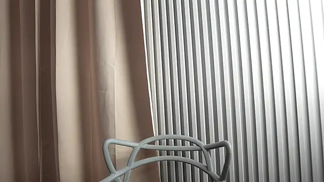 kinkylittlegirll online show from June 9, 2026, 3:18 am