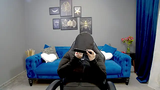 Katewalker  online show from March 5, 2025, 6:12 pm