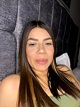 Snapshot of martina_contreras chatting on October 29, 2025, 5:10 am martina contreras online show from October 29, 2025, 5:10 am