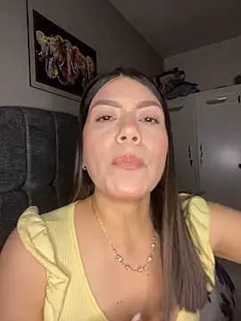 martina contreras online show from May 3, 2026, 4:07 am