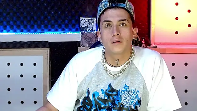 Darko0717 online show from December 27, 2024, 1:11 am