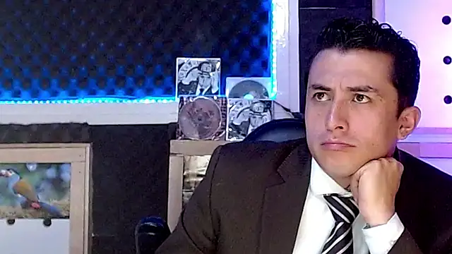 Darko0717 online show from January 6, 2025, 7:56 pm