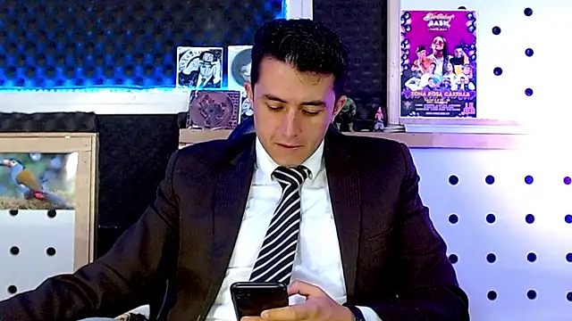 Darko0717 online show from January 30, 2025, 2:58 pm