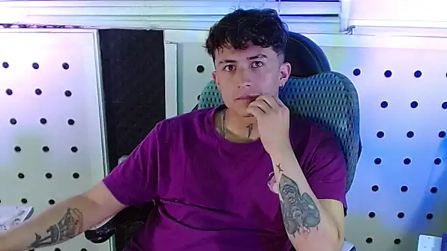 Darko0717 online show from September 16, 2025, 1:17 am